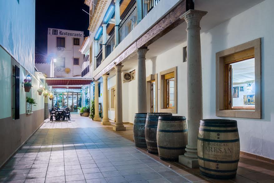 Hostal Nuevo Milan I San Clemente  Ngoại thất bức ảnh
